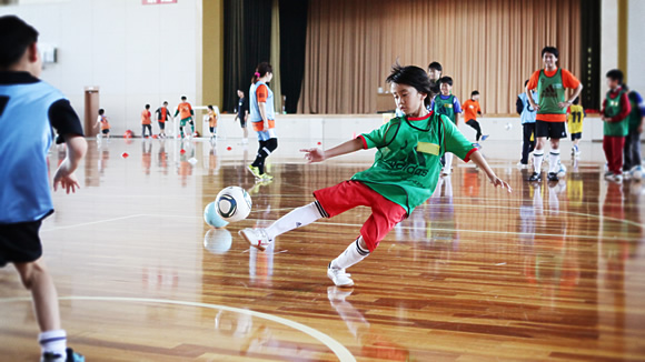 シュート練習 みんななかなか上手です